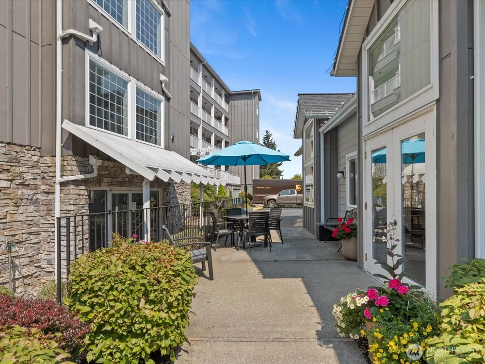 1318 37th Street #1202 Everett, WA 98201
