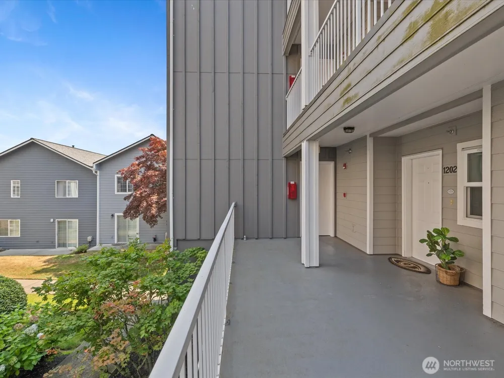 1318 37th Street #1202 Everett, WA 98201