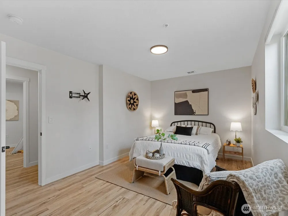 1318 37th Street #1202 Everett, WA 98201