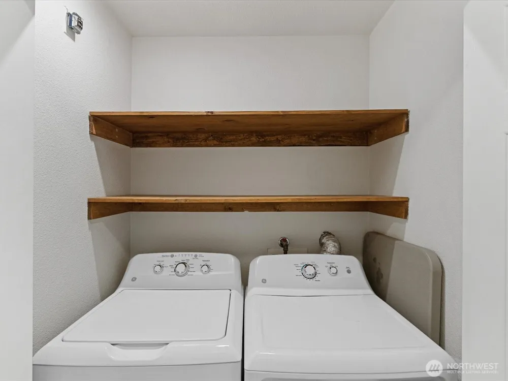 1318 37th Street #1202 Everett, WA 98201