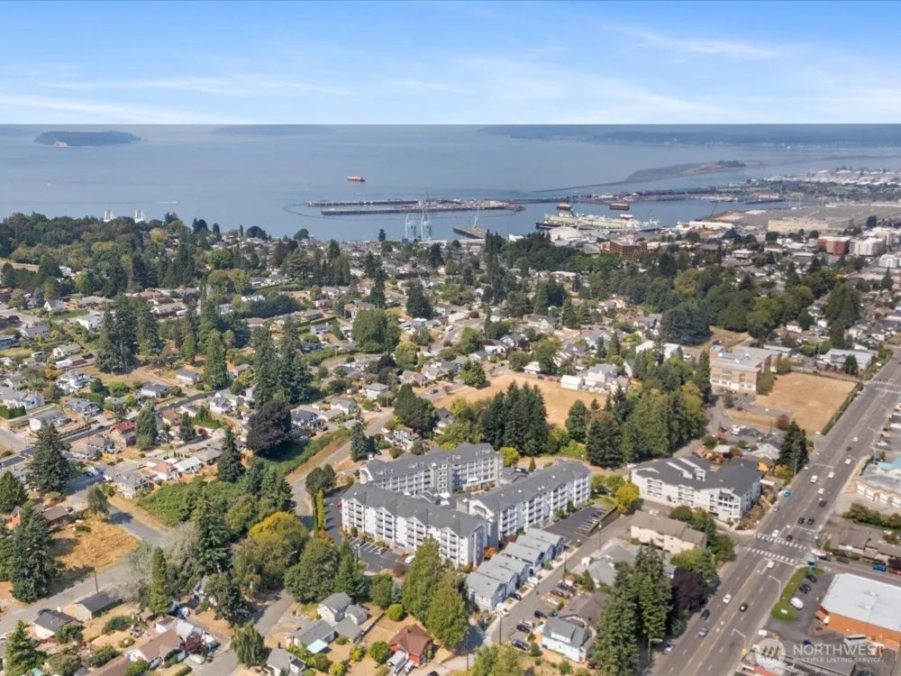 1318 37th Street #1202 Everett, WA 98201