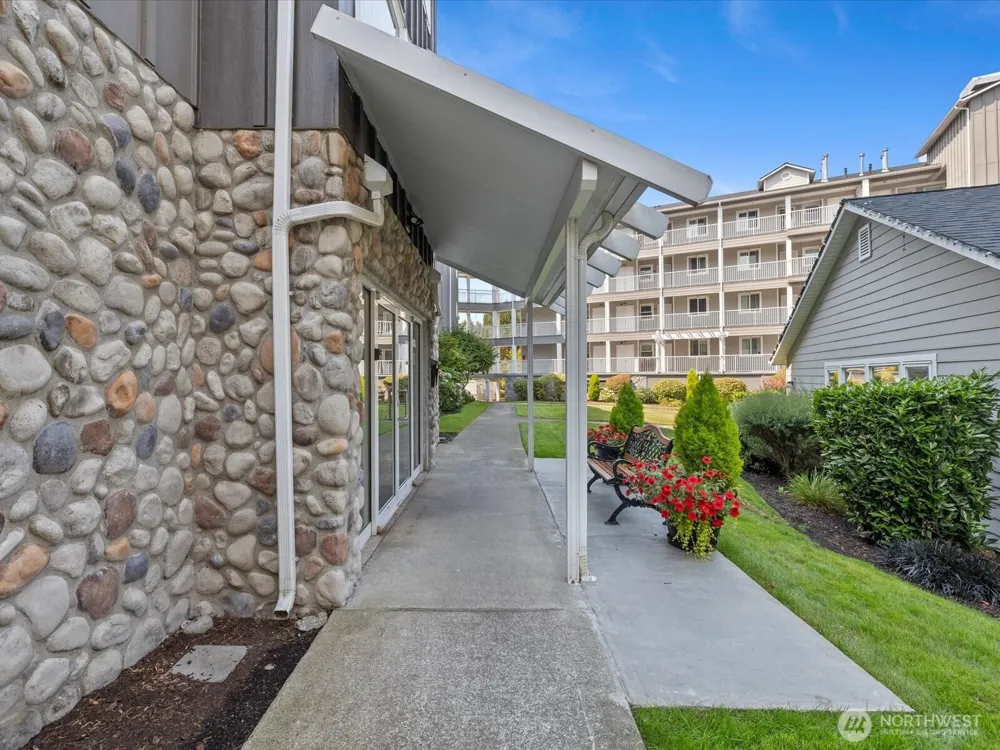 1318 37th Street #1202 Everett, WA 98201