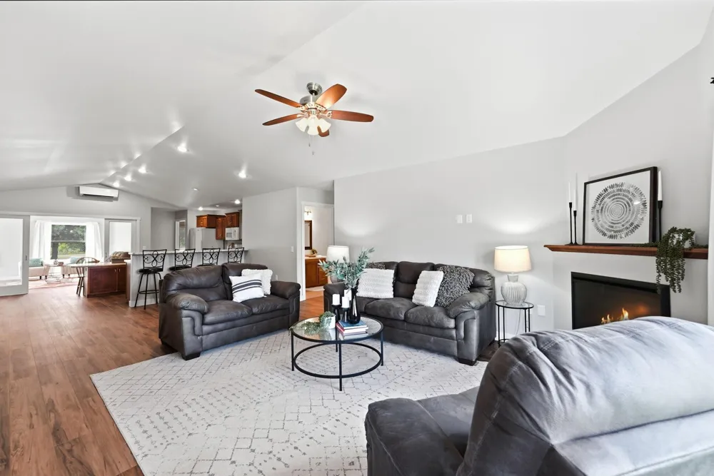 357 Old Glory Drive NE Alexandria, MN 56308