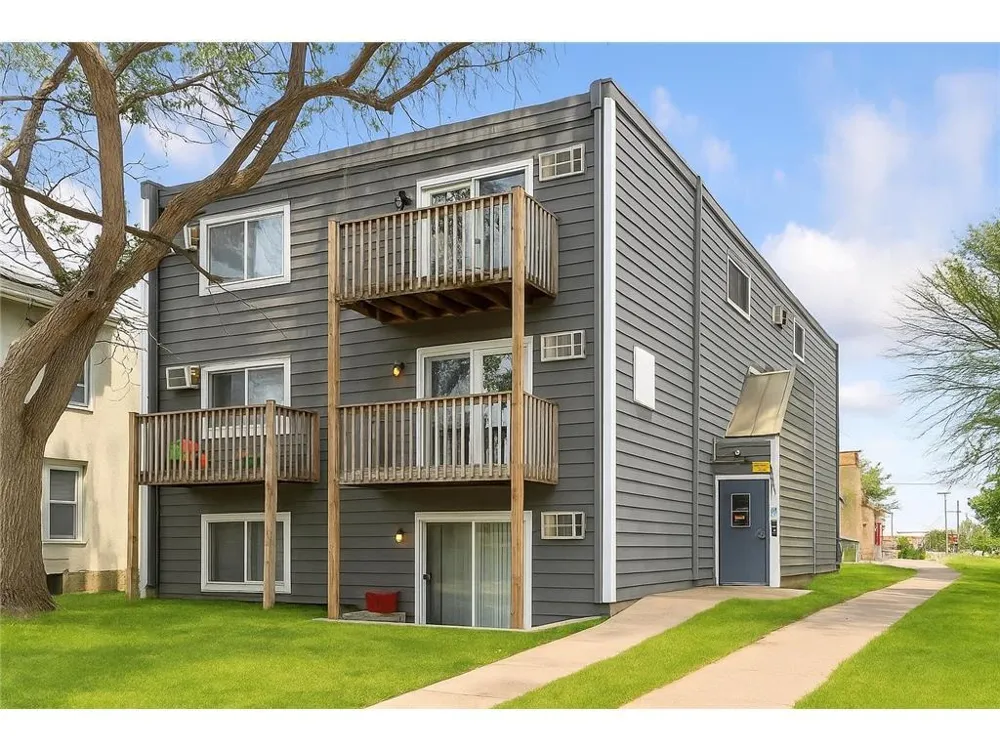 924 21st Avenue S Minneapolis, MN 55404