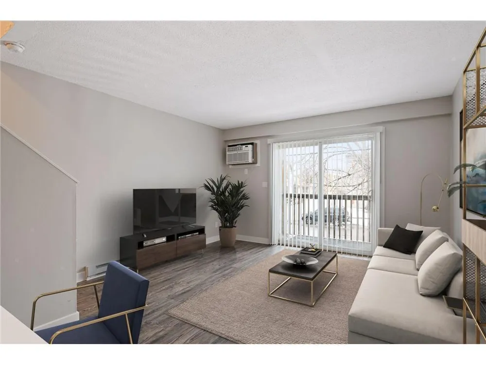 924 21st Avenue S Minneapolis, MN 55404