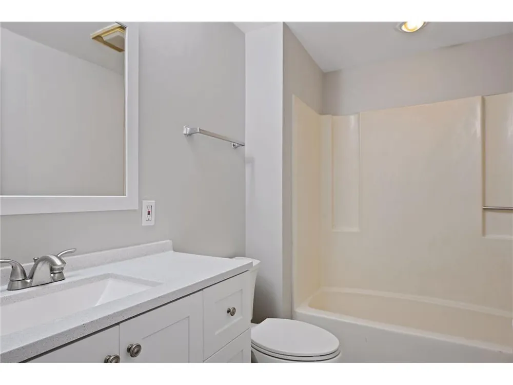 924 21st Avenue S Minneapolis, MN 55404