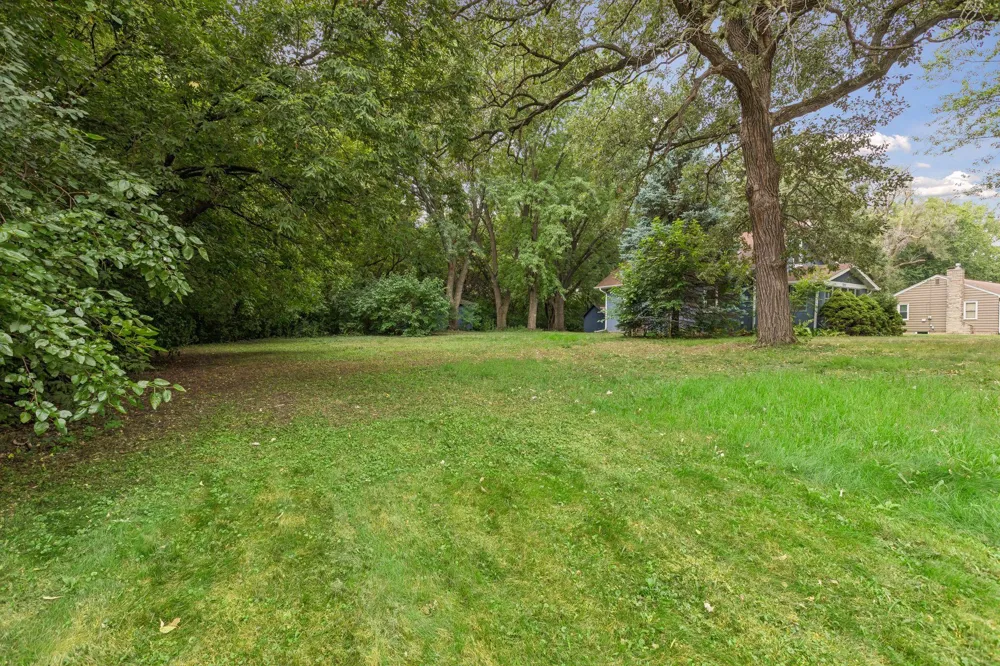 7217 63rd Avenue Brooklyn Park, MN 55428