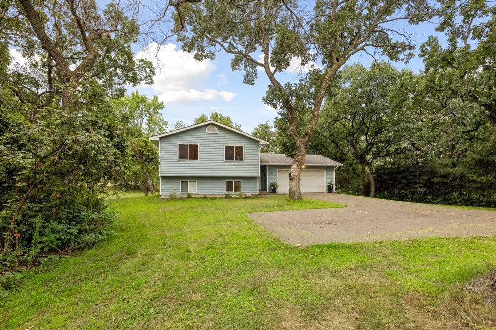2146 202nd Avenue NW Oak Grove, MN 55011