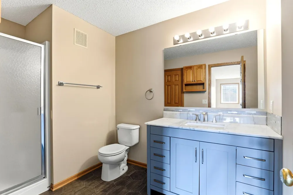 6784 Pine Crest Trail S Cottage Grove, MN 55016