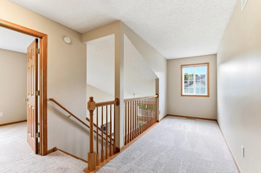 6784 Pine Crest Trail S Cottage Grove, MN 55016