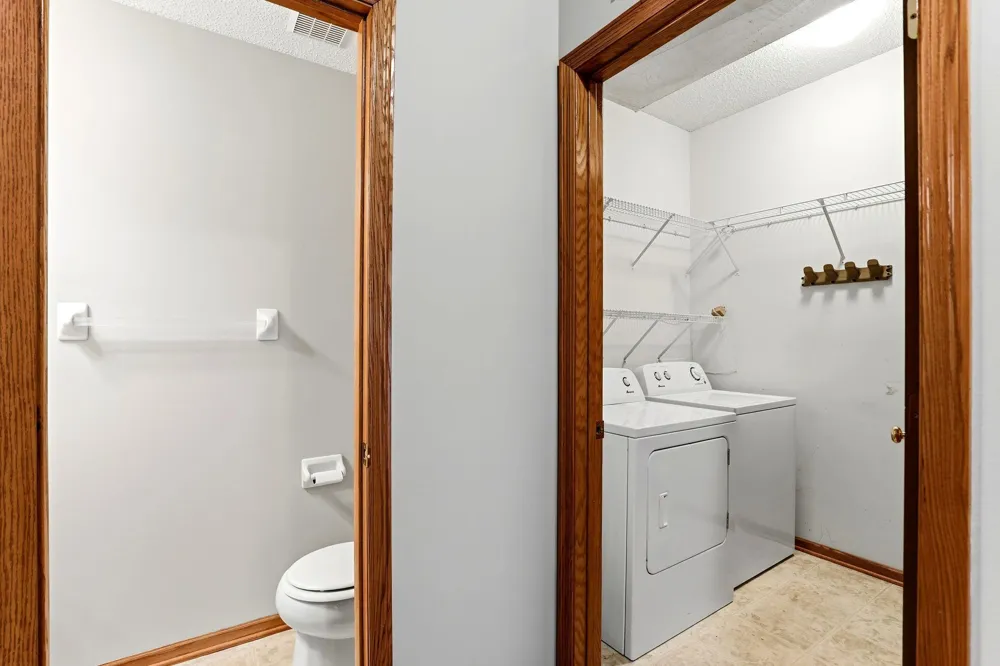 6784 Pine Crest Trail S Cottage Grove, MN 55016