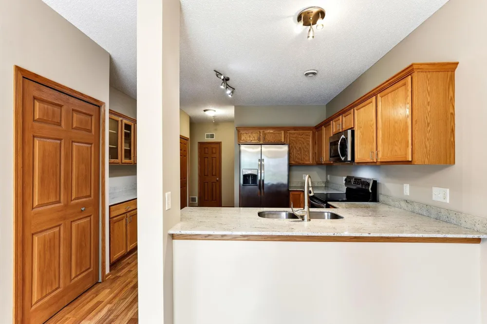 6784 Pine Crest Trail S Cottage Grove, MN 55016