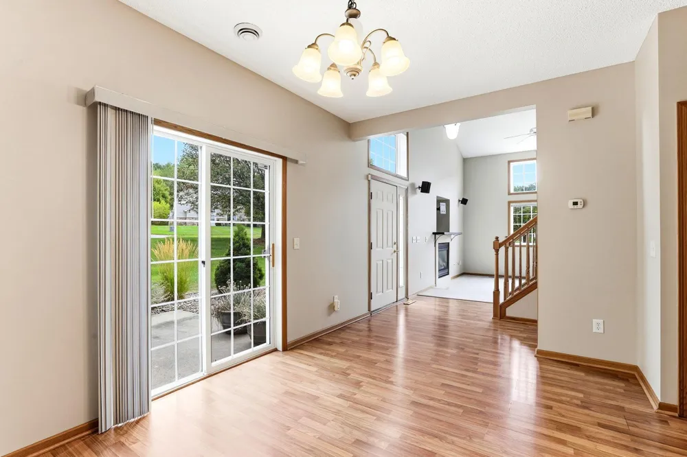 6784 Pine Crest Trail S Cottage Grove, MN 55016