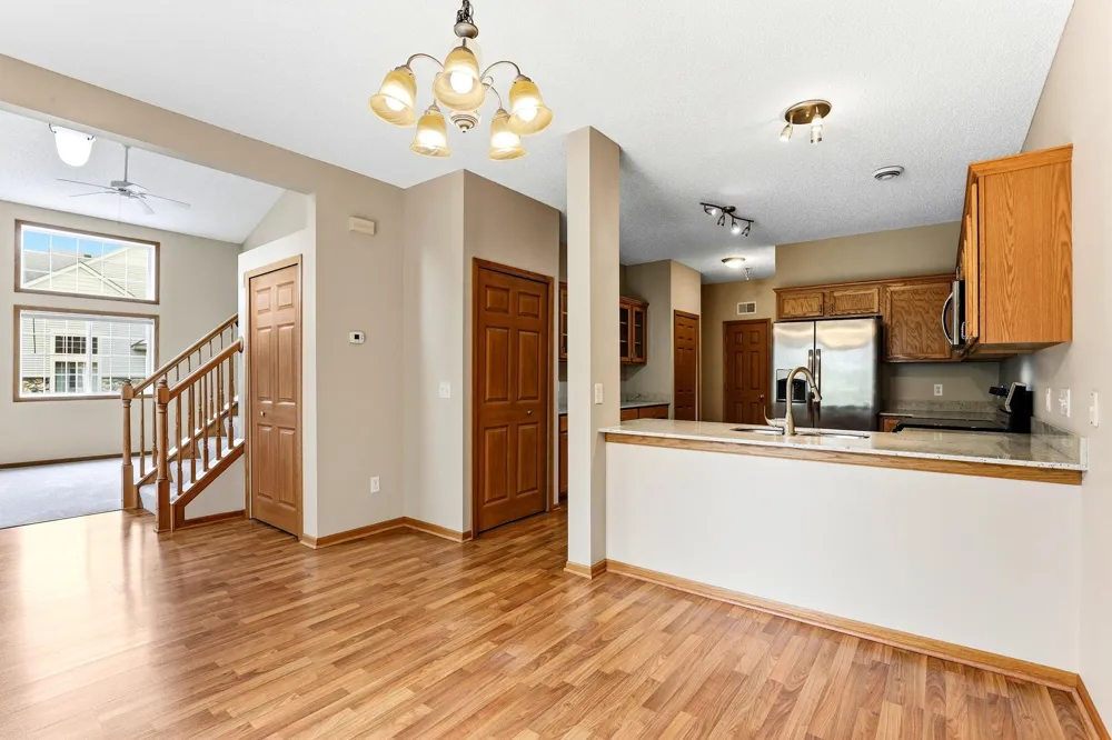 6784 Pine Crest Trail S Cottage Grove, MN 55016