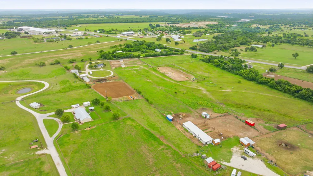 11555 US Highway 377 Stephenville, TX 76401