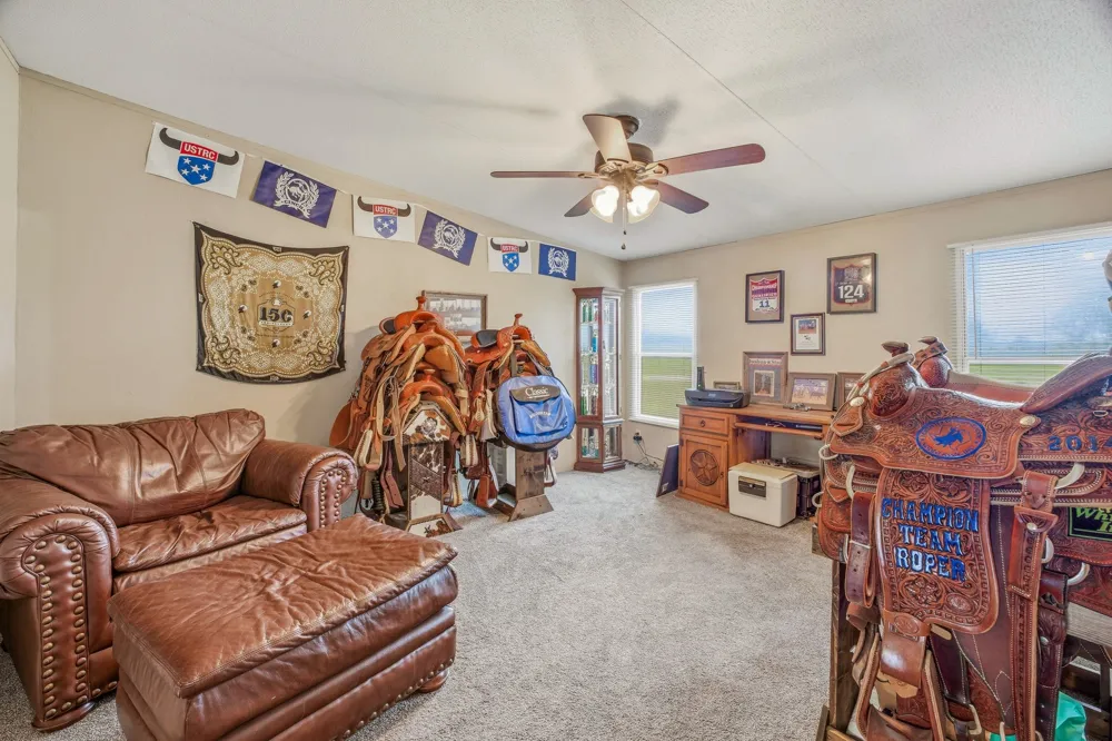 11555 US Highway 377 Stephenville, TX 76401