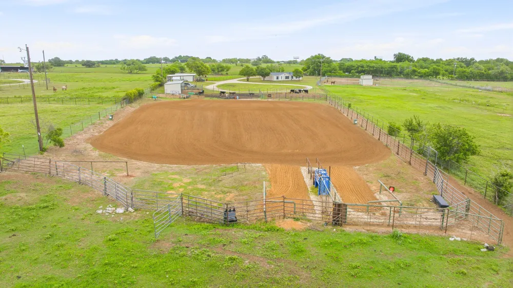 11555 US Highway 377 Stephenville, TX 76401