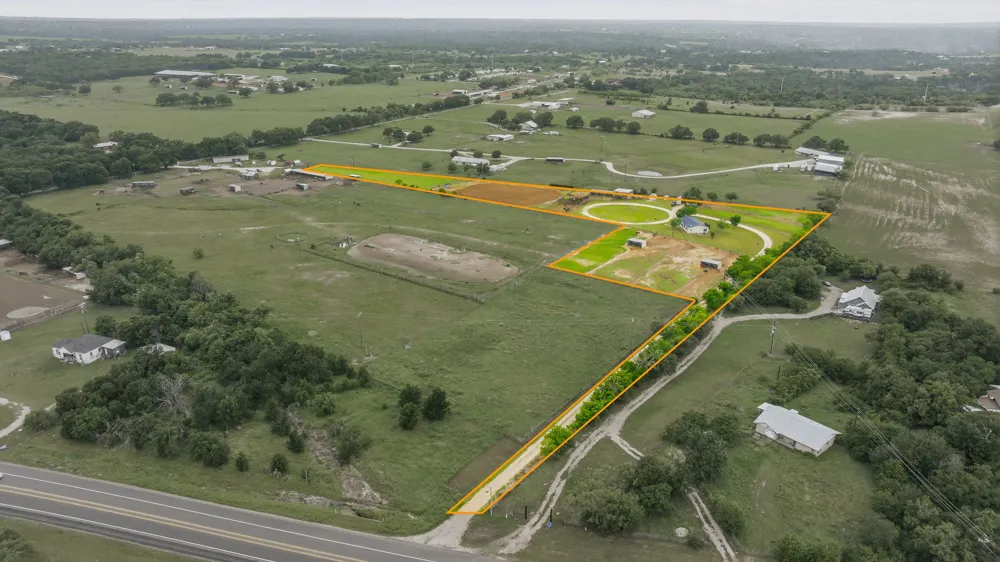 11555 US Highway 377 Stephenville, TX 76401