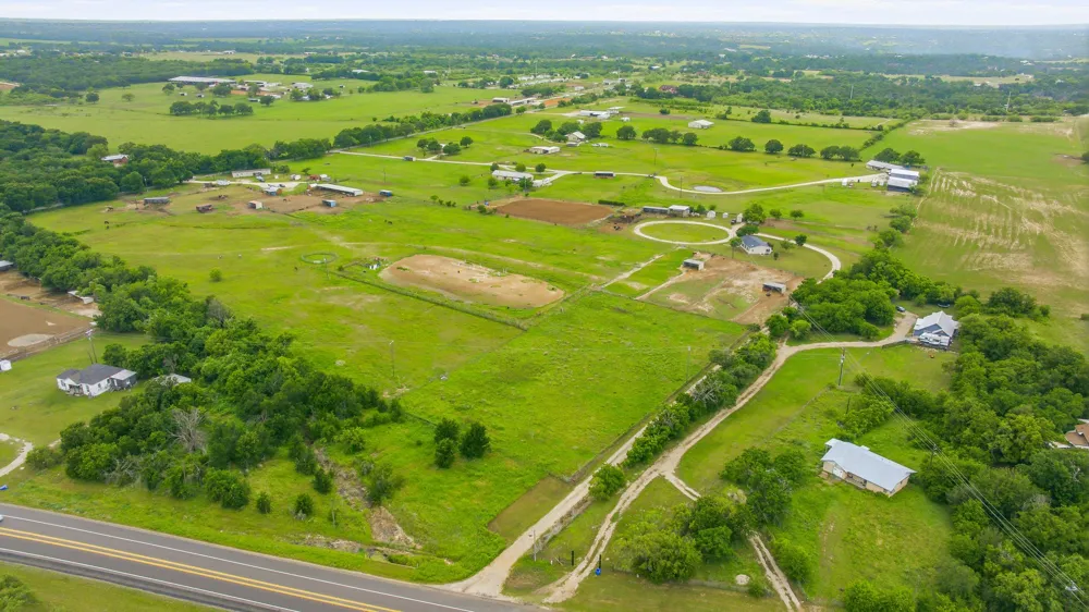 11555 US Highway 377 Stephenville, TX 76401