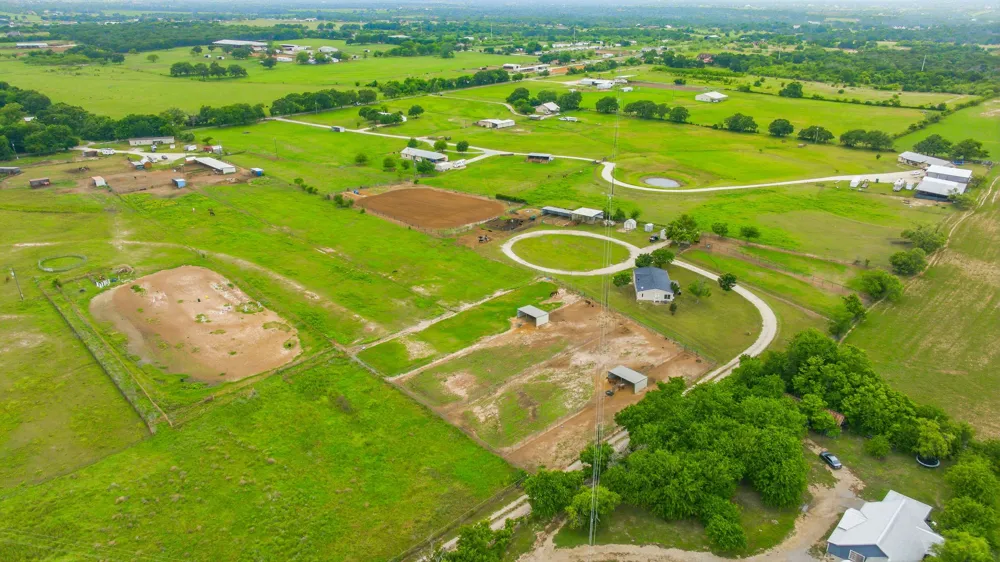 11555 US Highway 377 Stephenville, TX 76401