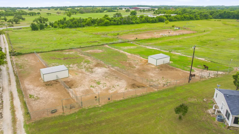 11555 US Highway 377 Stephenville, TX 76401