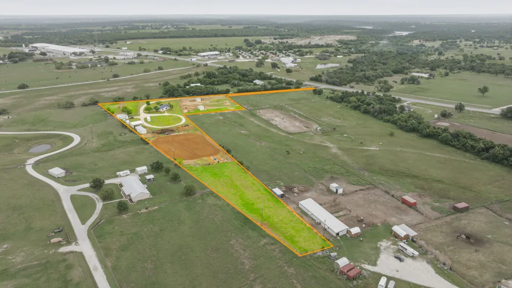 11555 US Highway 377 Stephenville, TX 76401