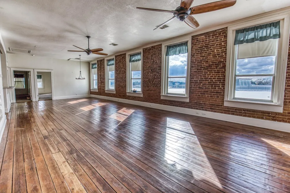 112 E Alamo Street #2 Brenham, TX 77833