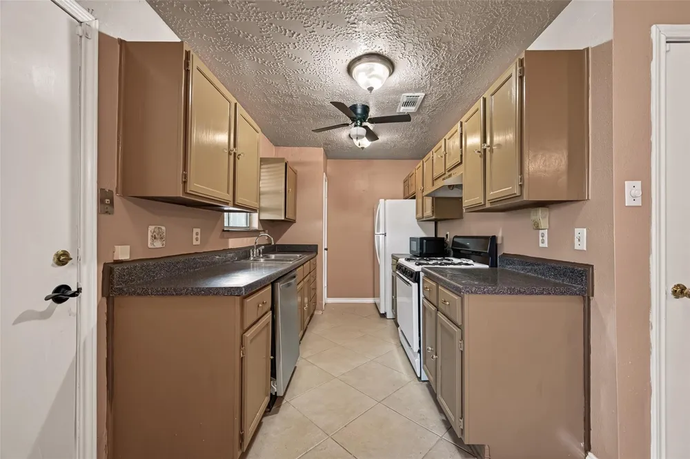 10706 Thorncliff Drive Humble, TX 77396