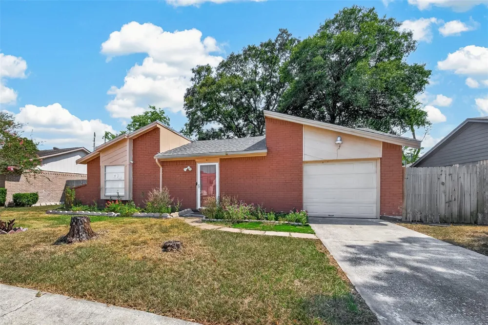 10706 Thorncliff Drive Humble, TX 77396