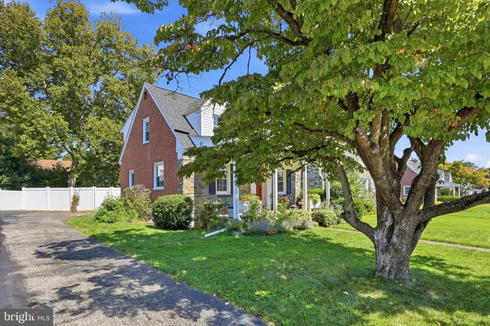 442 THATCHER ROAD Springfield, PA 19064
