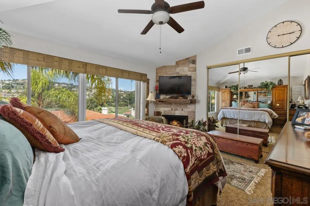 2520 Navarra Dr #C Carlsbad, CA 92009