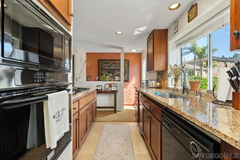 2520 Navarra Dr #C Carlsbad, CA 92009
