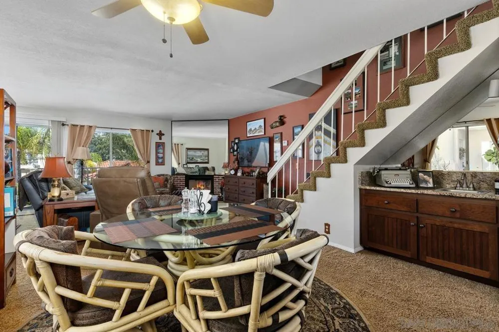 2520 Navarra Dr #C Carlsbad, CA 92009
