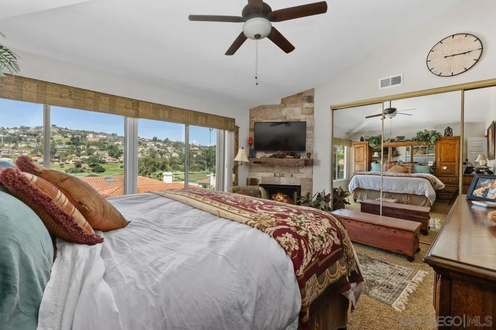 2520 Navarra Dr #C Carlsbad, CA 92009