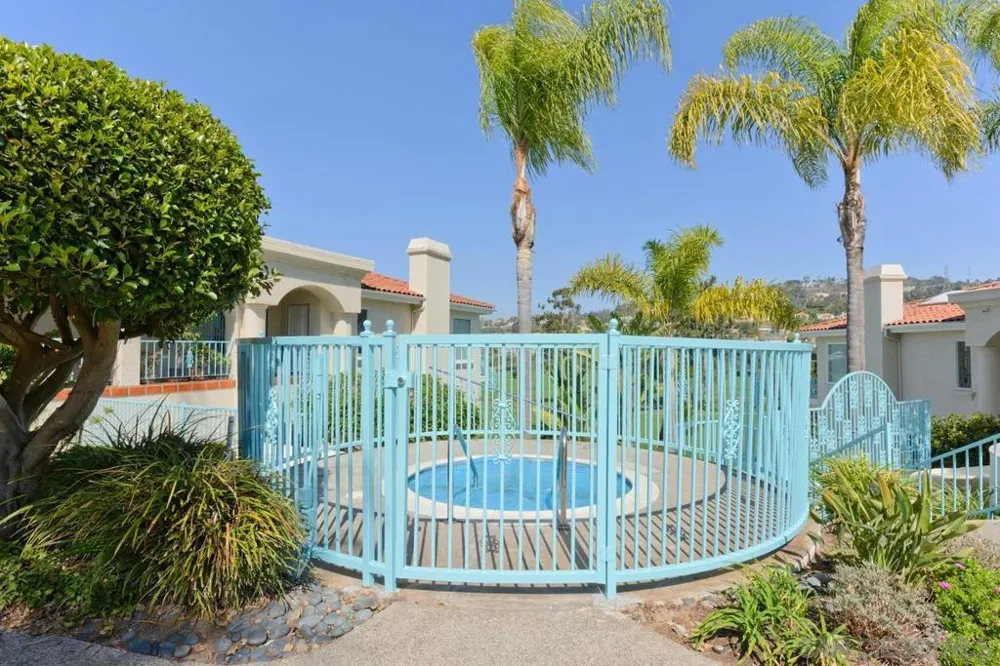 2520 Navarra Dr #C Carlsbad, CA 92009