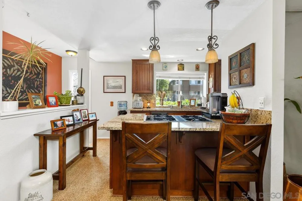 2520 Navarra Dr #C Carlsbad, CA 92009