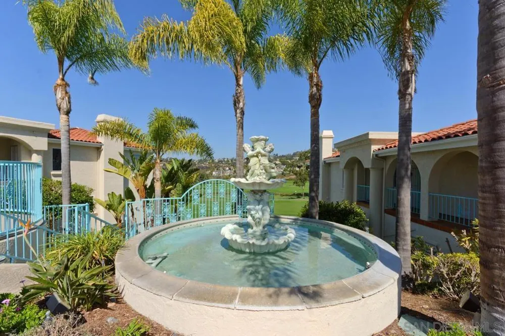 2520 Navarra Dr #C Carlsbad, CA 92009
