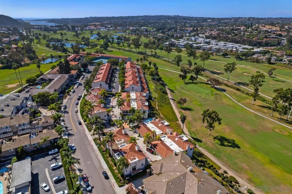 2520 Navarra Dr #C Carlsbad, CA 92009
