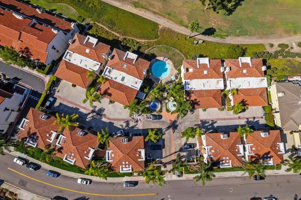 2520 Navarra Dr #C Carlsbad, CA 92009