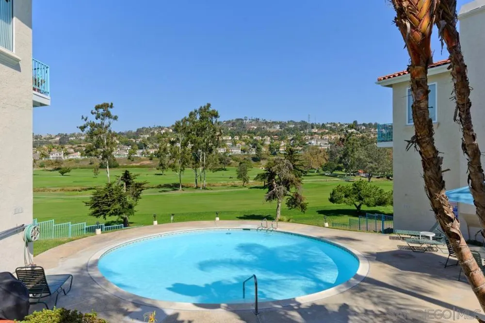 2520 Navarra Dr #C Carlsbad, CA 92009