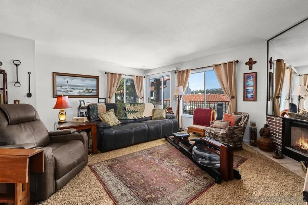 2520 Navarra Dr #C Carlsbad, CA 92009