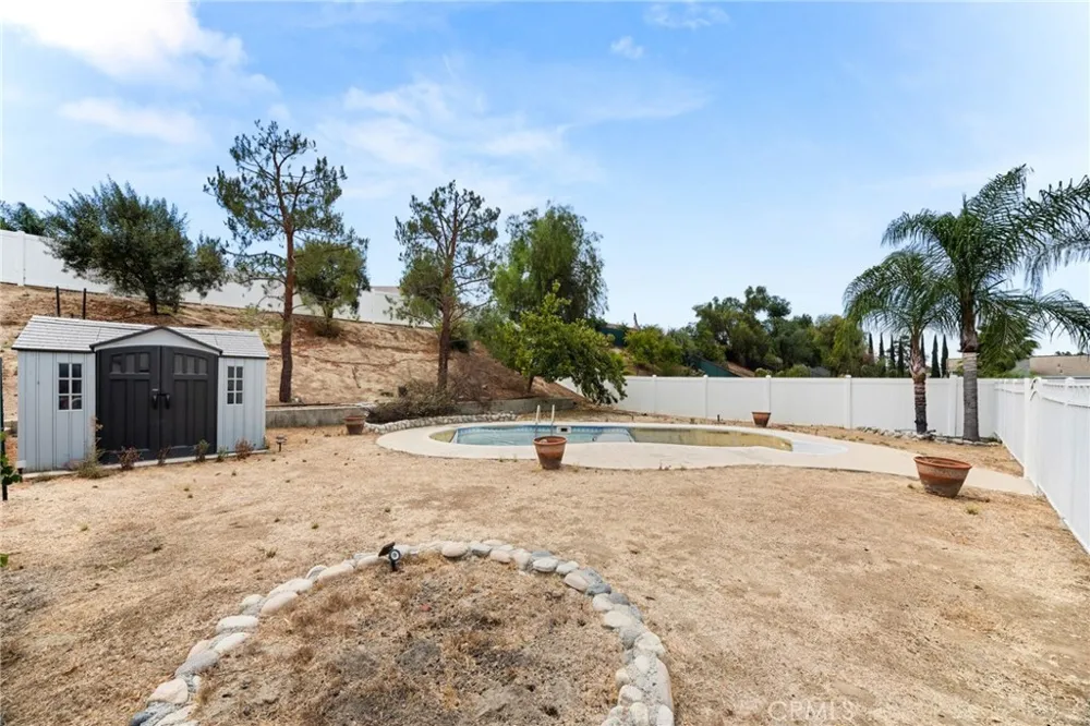41875 Humber Drive Temecula, CA 92591