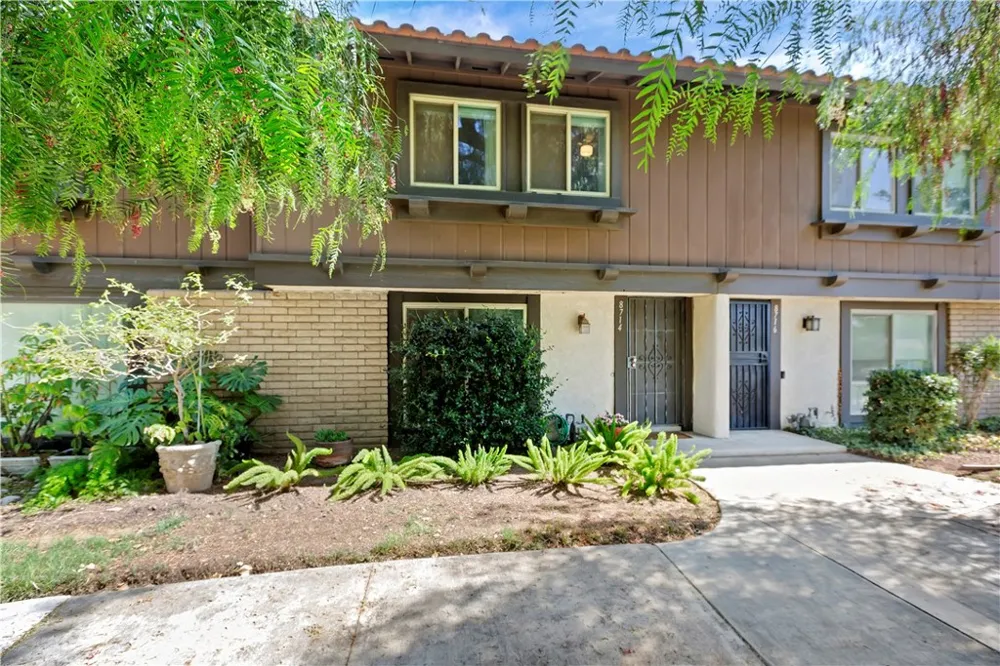 8714 Lincoln Avenue Riverside, CA 92504