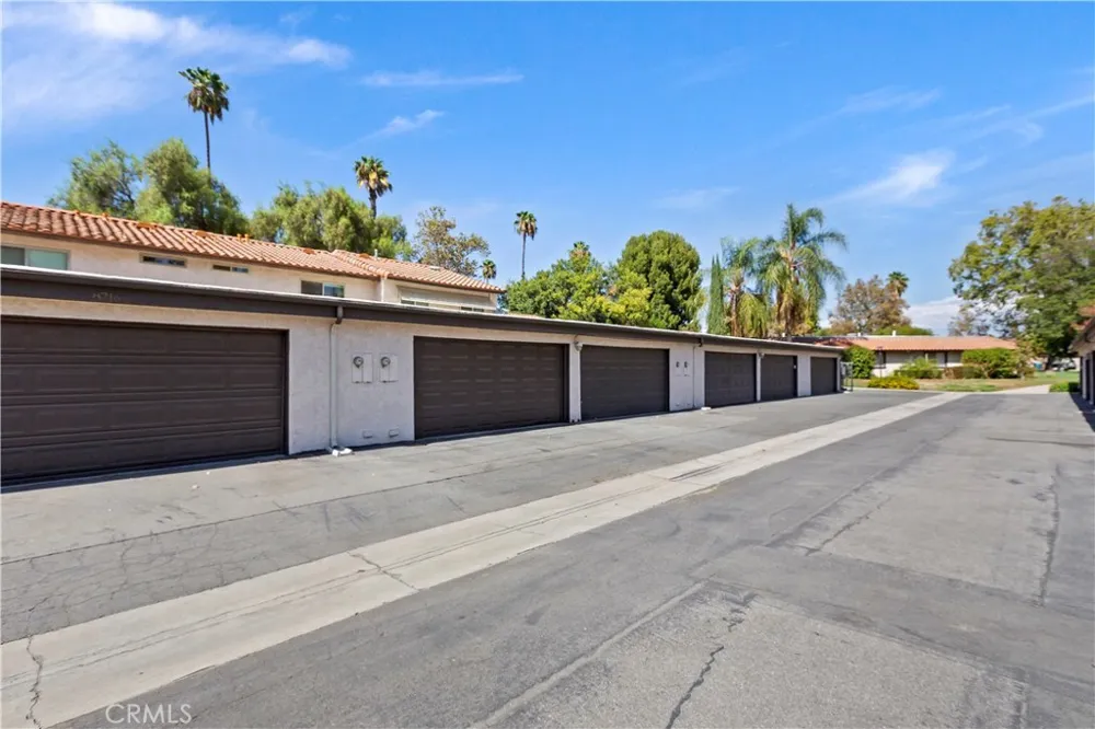 8714 Lincoln Avenue Riverside, CA 92504