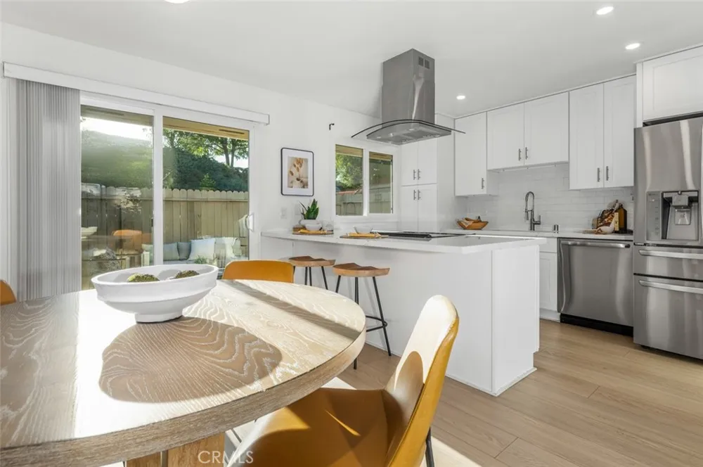 23475 Los Grandes Aliso Viejo, CA 92656