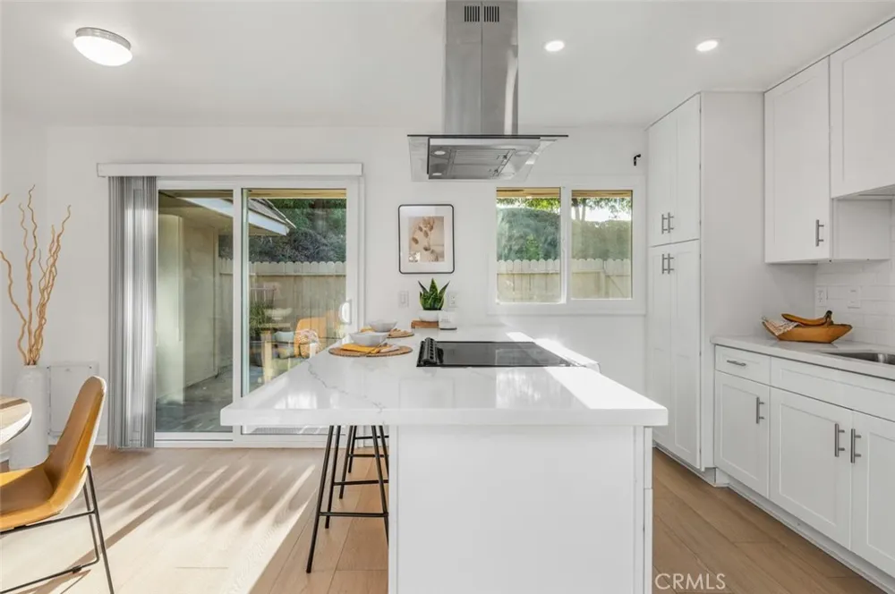 23475 Los Grandes Aliso Viejo, CA 92656