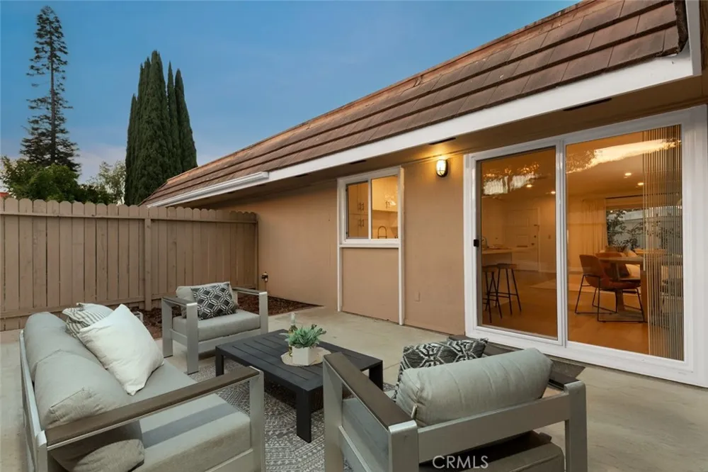 23475 Los Grandes Aliso Viejo, CA 92656
