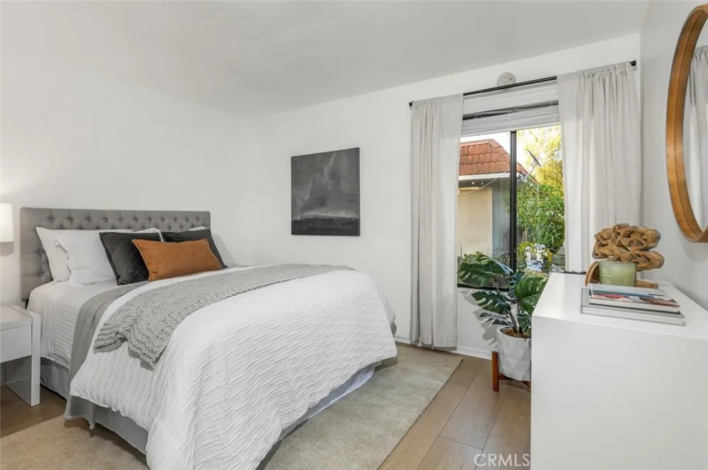 23475 Los Grandes Aliso Viejo, CA 92656