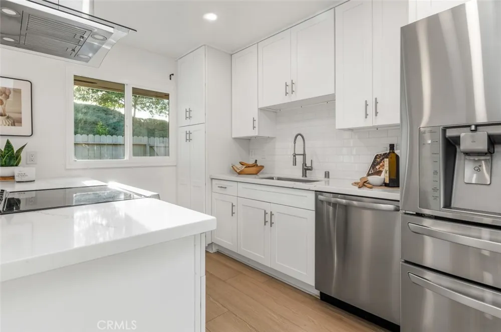 23475 Los Grandes Aliso Viejo, CA 92656