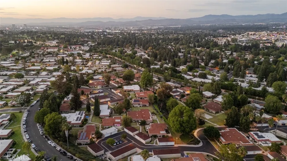 23475 Los Grandes Aliso Viejo, CA 92656